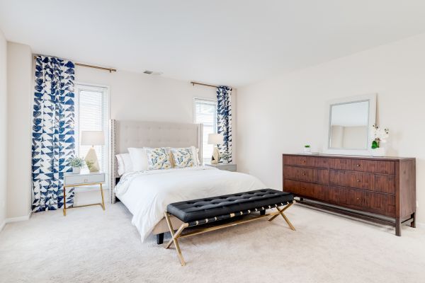 Commercial Staging