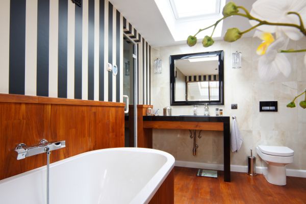 Bathroom Wallpaper Hanging