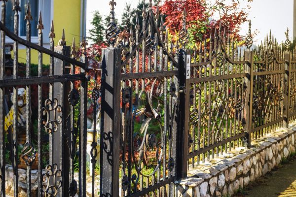Modern Iron Fence Installation - Modern Iron Fence Installation Medfield, Massachusetts