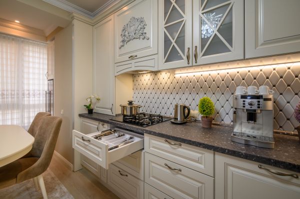 Unique Backsplash Installation