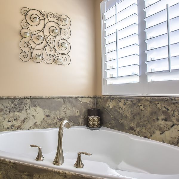 Bathroom Wall Decor Service